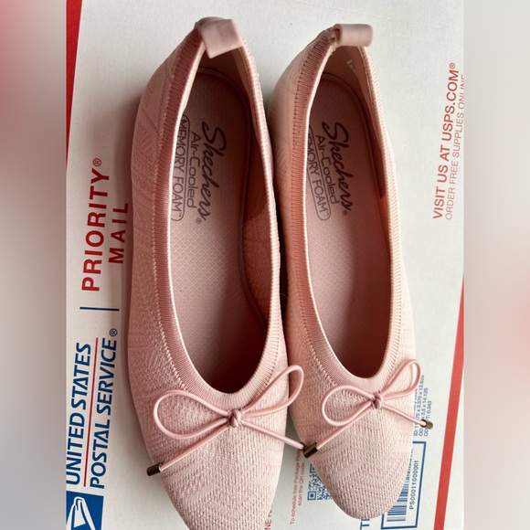 Skechers Air-Cooled Memory foam Pink Women's Flats Size 8.5 - Picture 3 of 9